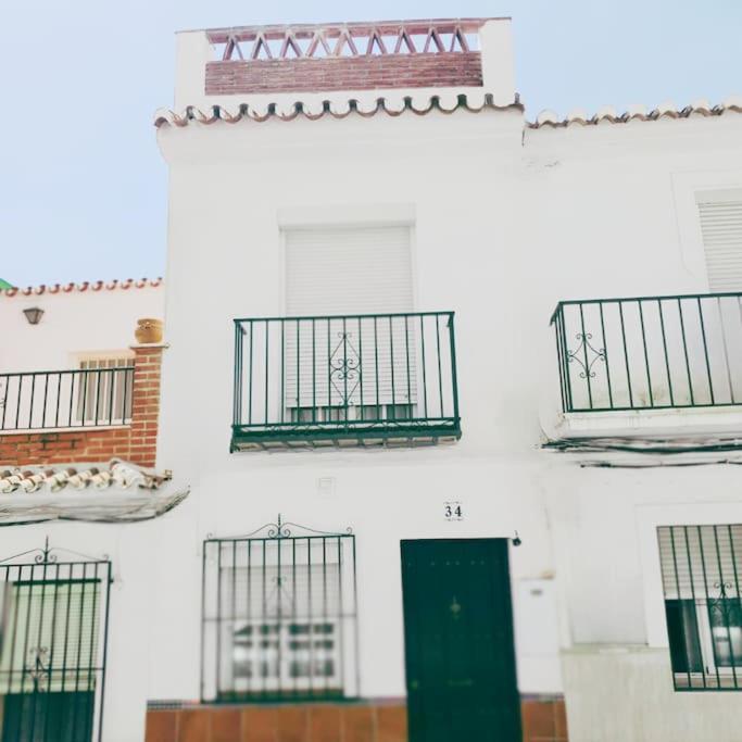 Villa Soleada Casa En Nerja Exterior foto